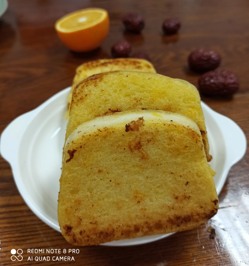 Steps for Making Egg and Butter Steamed Bun Slices