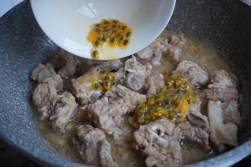 Steps for Making Passion Fruit Spare Ribs