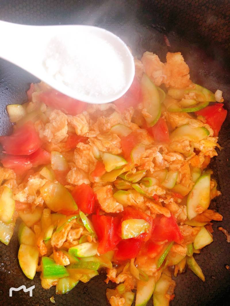 Zucchini Tomato Scrambled Eggs Cooking Steps