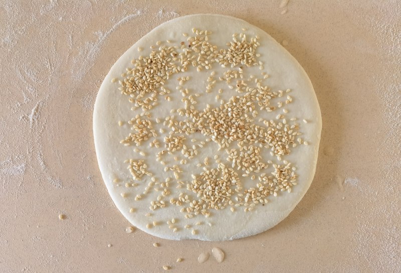 Steps for making Sesame Fermented Flour Sugar Cake