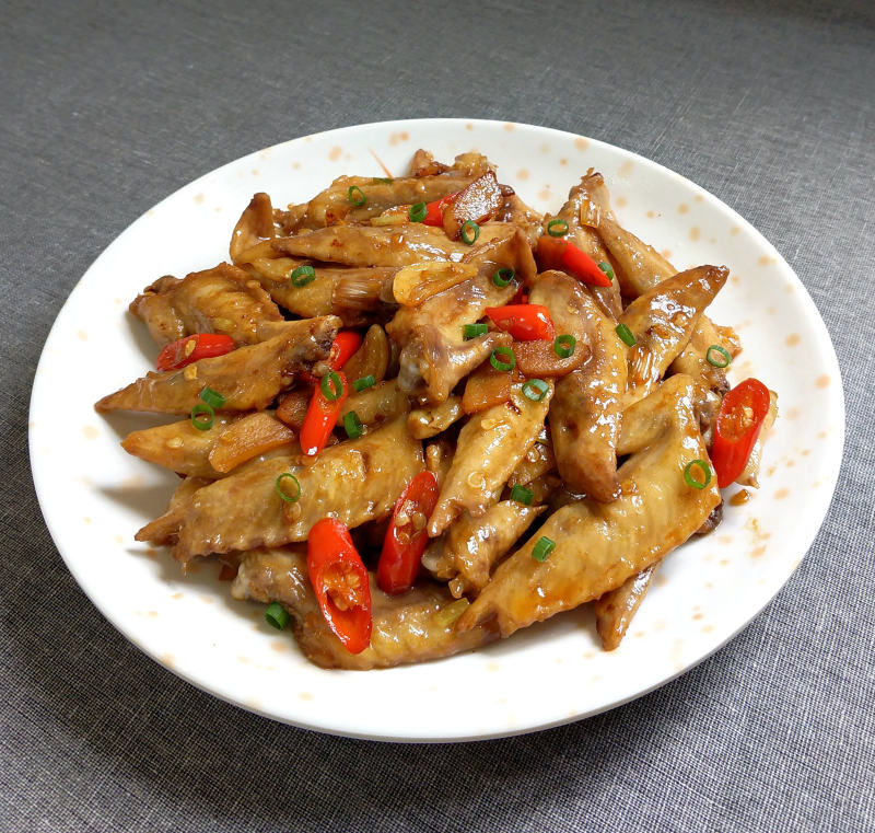 Spicy Stir-Fried Chicken Gizzards