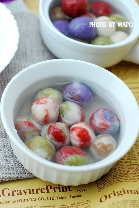 Delicious Lantern Festival Treat - Multicolored Sweet Glutinous Rice Balls