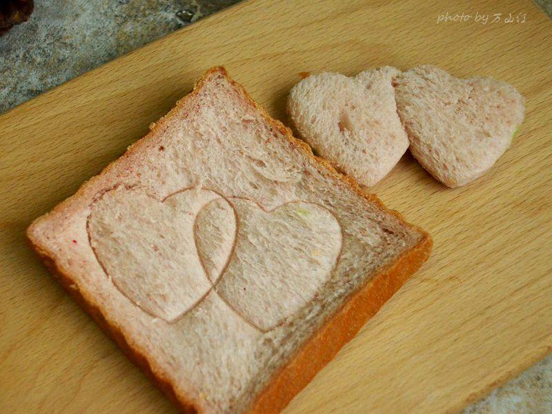 Steps for making Red Yeast Rice Wine Toast