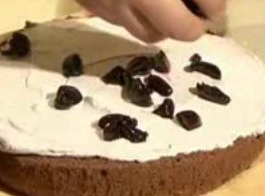 Step-by-step Instructions for Making Chocolate Cherry Cake