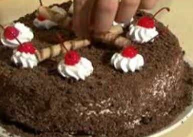 Step-by-step Instructions for Making Chocolate Cherry Cake