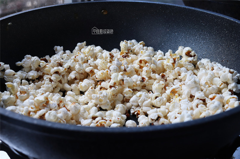 Steps to Make 6 Must-Have Snacks for Chinese New Year