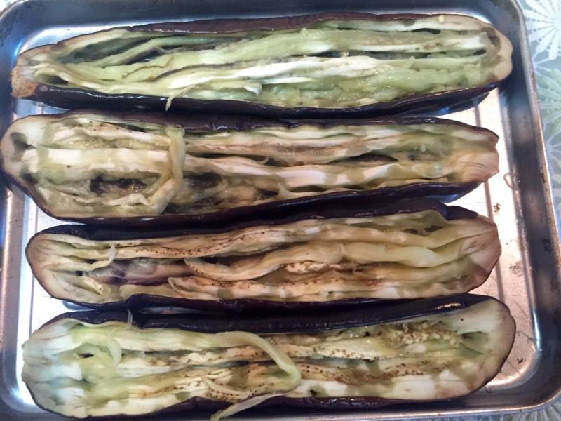 Steps for making Garlic Roasted Eggplant