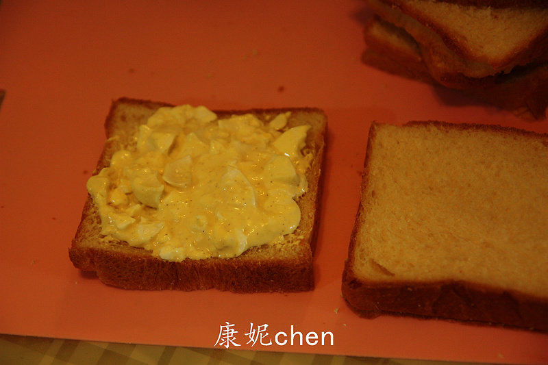 Steps for making Quick Breakfast (3) Egg Sandwich