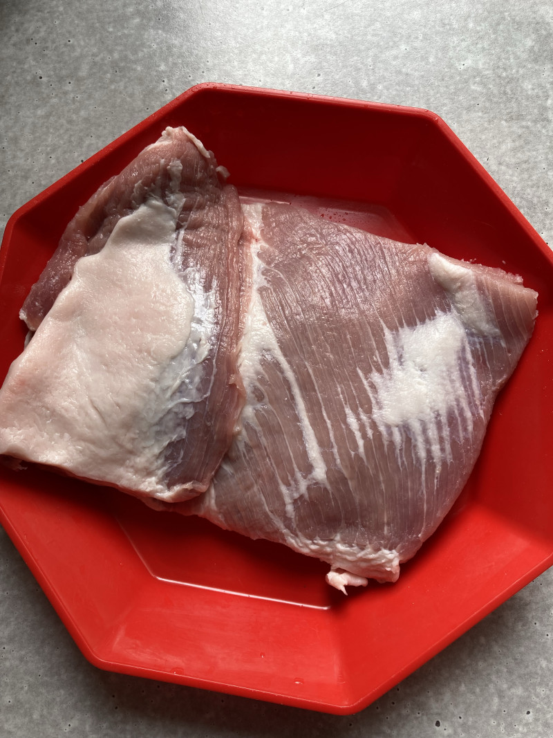 Steps for Making Sweet and Sour Pork Neck