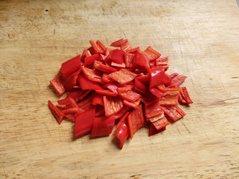 Stir-Fried Chicken with Fermented Black Beans and Red Peppers - Step by Step