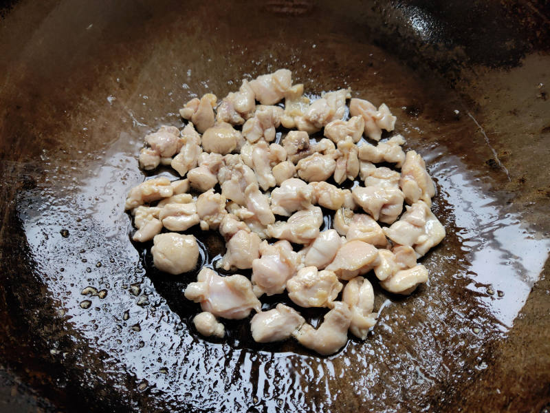 Stir-Fried Chicken with Fermented Black Beans and Red Peppers - Step by Step