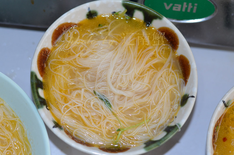 Steps for Making Fish Soup Rice Noodles