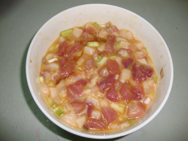 Sweet and Sour Flavor - Pineapple Gulu Pork Cooking Steps