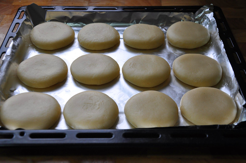 Step-by-Step Instructions for Making Hong Kong Wife Cake