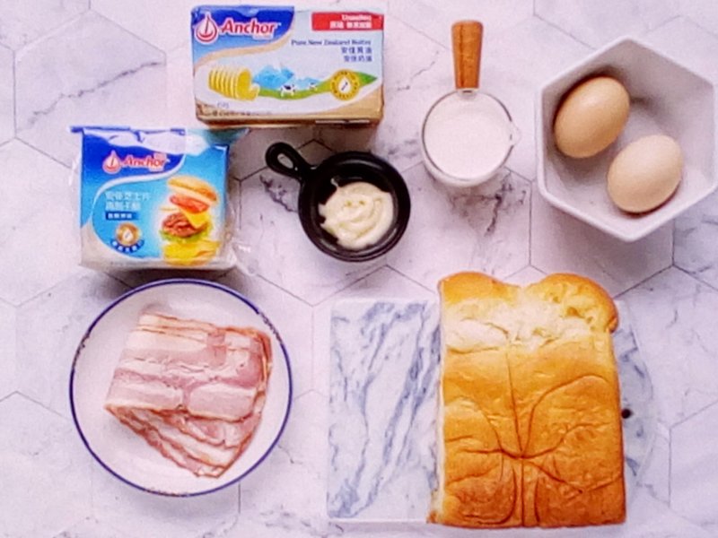 Steps for Making Cheese and Egg Thick Toast Sandwich