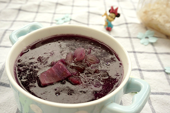 Purple Sweet Potato, Peach Gum, and Bird's Nest Soup