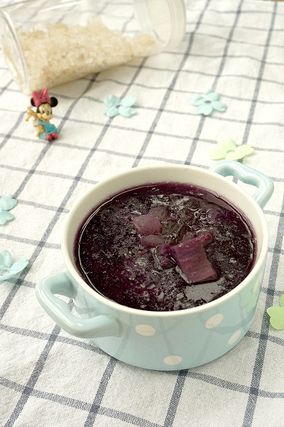 Purple Sweet Potato, Peach Gum, and Bird's Nest Soup