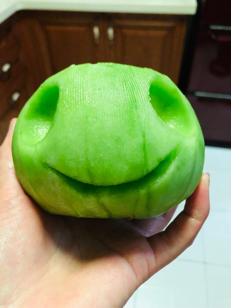 Steps for making Frog Fruit Cup