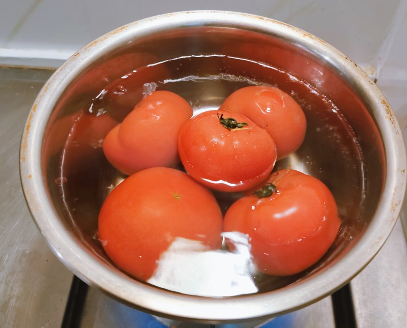 Steps for making Tomato and Zucchini Braised Noodles