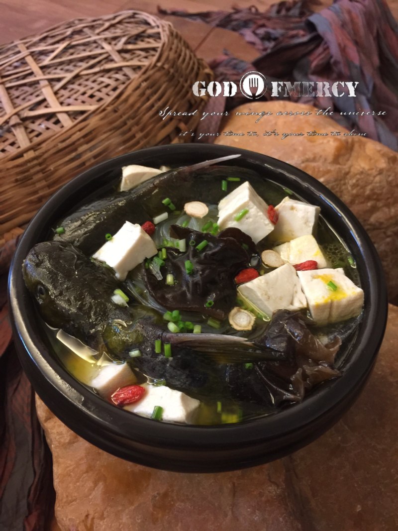 Childhood Delight - Nutritious Stewed Yellow Croaker Soup with Goji Berries and Tofu