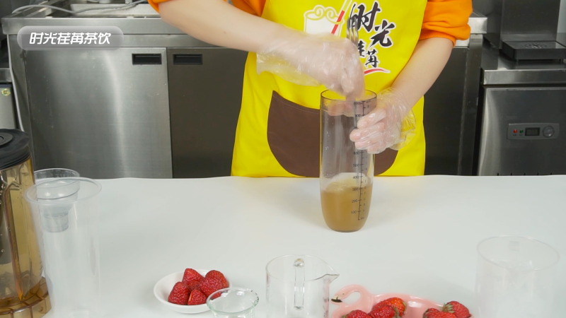 Xicha-style Zhizhi Strawberry Recipe - Time Flies Beverage Tutorial Preparation Steps