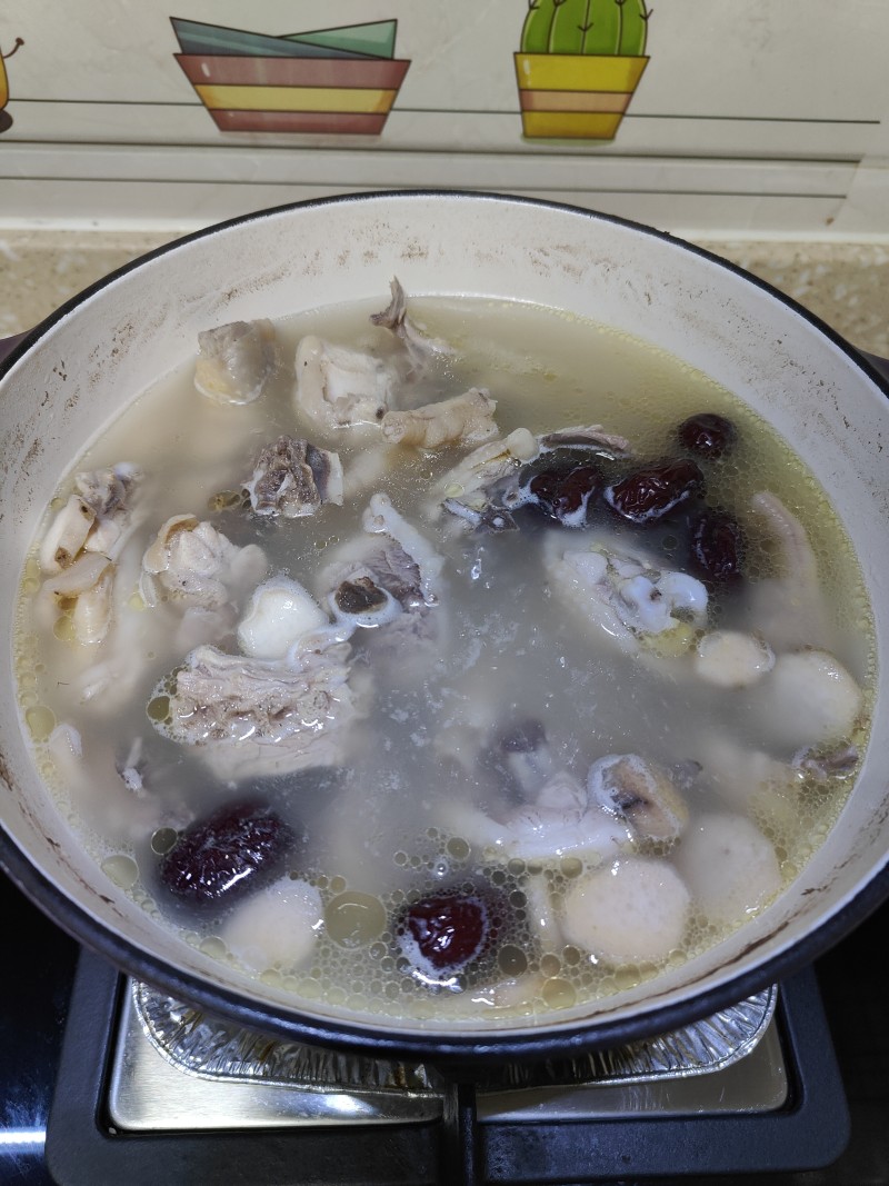 Steps to Make Lotus Seed and Lily Chicken Soup