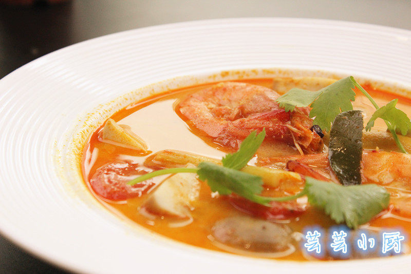 【Yunyun's Kitchen】Thai Appetizer Soup - Tom Yum Seafood Soup