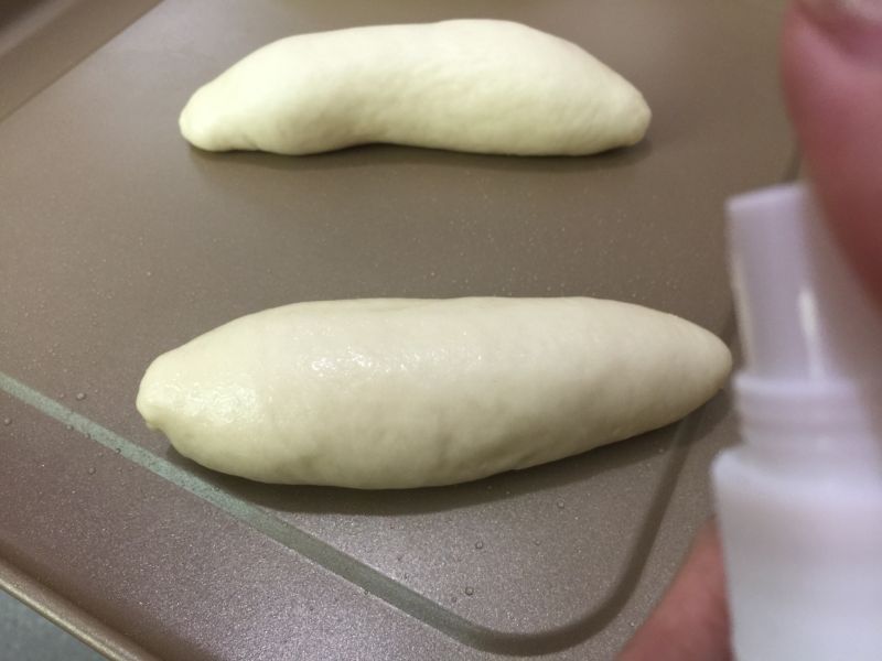 Steps for Making McXiang Soft Sausage Bun