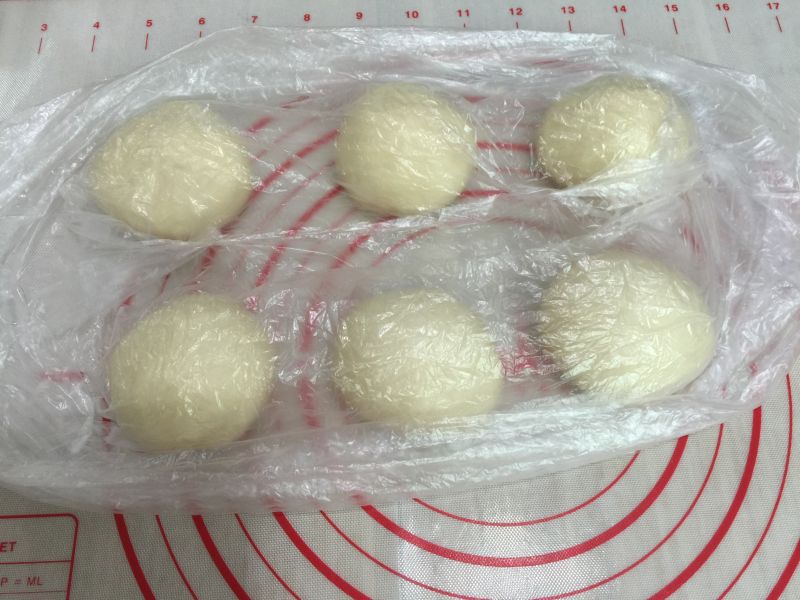 Steps for Making McXiang Soft Sausage Bun