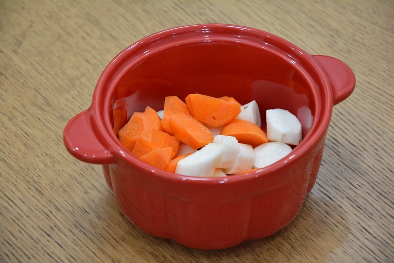 Steps for Cooking Sheep Meat, Yam and Carrot Soup