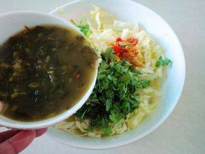 Detailed Steps for Cooking Water-Pickled Vegetable Mixed with Chinese Cabbage