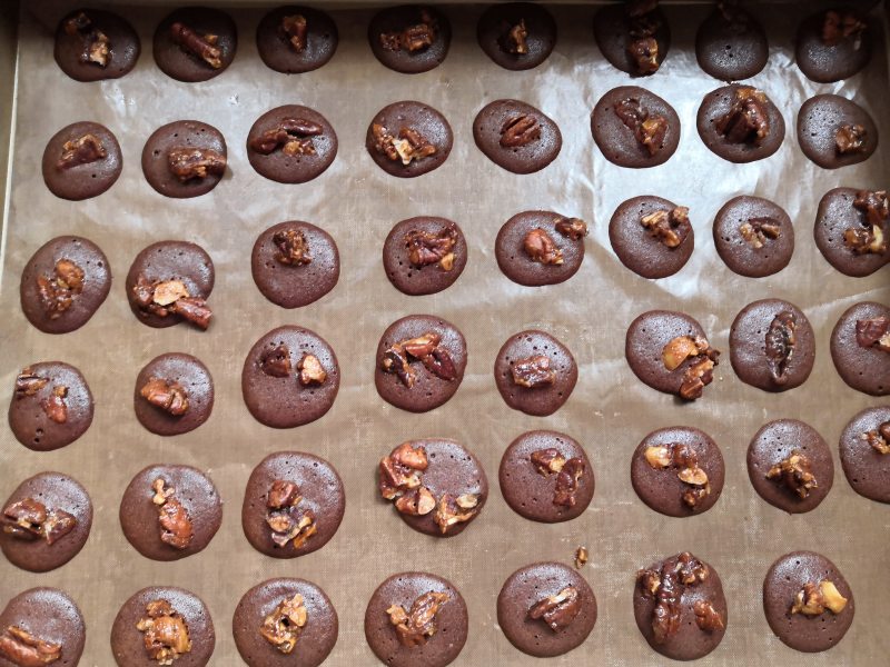 Chocolate and Pistachio Crisps Cooking Steps