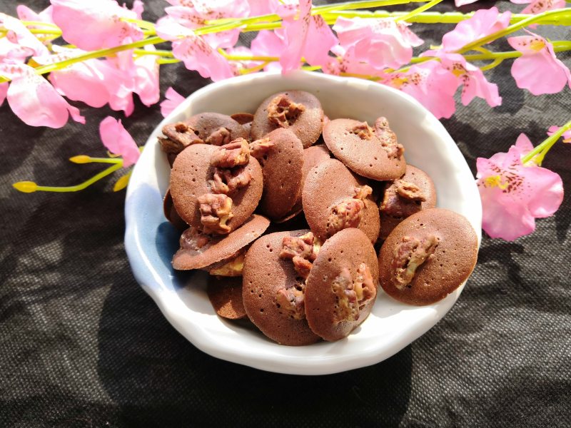 Chocolate and Pistachio Crisps Cooking Steps