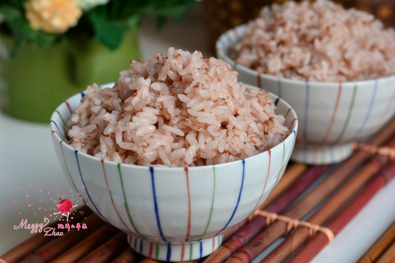 Red Glutinous Rice and White Rice