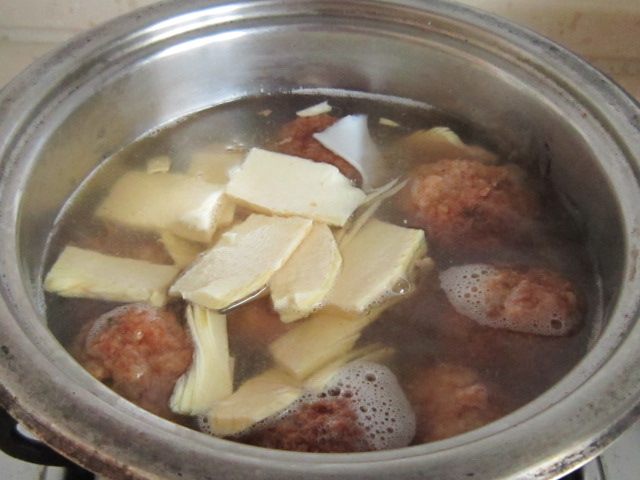 Steps for Making Yam Starch Skin Vegetarian Sausage Casserole