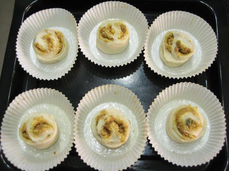 Detailed Steps for Making Mooncake Spiral Bread