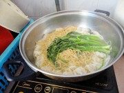 Detailed Steps for Cooking Nutritious Lunch - Wonton Shrimp Noodle Soup