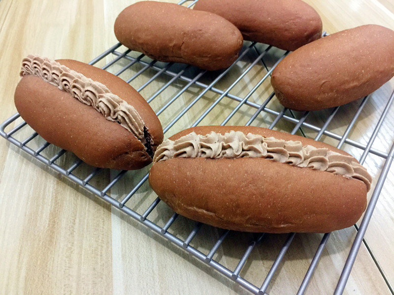 Steps for Making Cocoa Salted Cream Bread