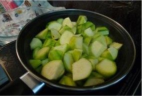 Vegan Oven Dish—Tomato Baked Zucchini Cooking Steps