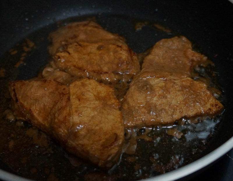 Steps for Making Pan-fried Pork Chop