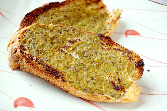 Green Pesto Toasted Baguette