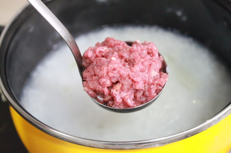 Steps for Making Beef and Spinach Congee