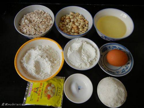 Steps to Make Oat Peanut Balls