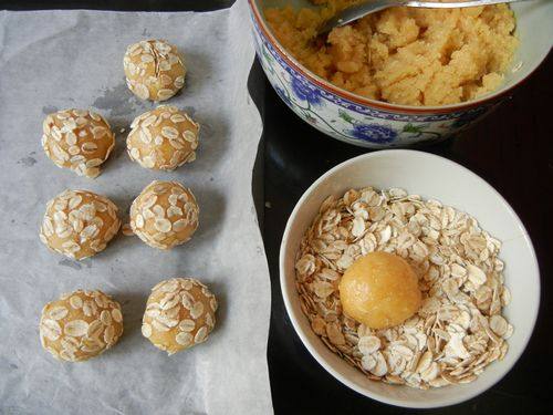 Steps to Make Oat Peanut Balls