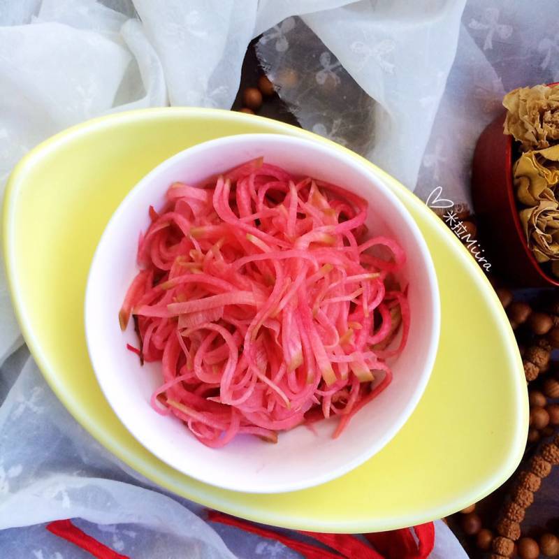 Steps for Quickly Pickling Radish Shreds