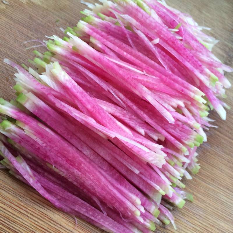 Steps for Quickly Pickling Radish Shreds