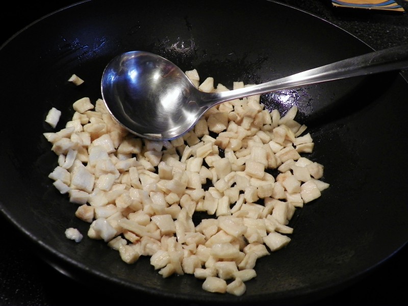 Steps for Making Spicy Stir-Fried Salty Radish with Green and Red Peppers