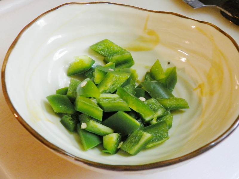 Steps for Making Spicy Stir-Fried Salty Radish with Green and Red Peppers