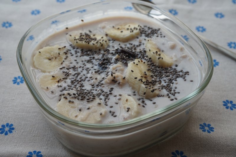 Chia Seed Banana Oatmeal Porridge