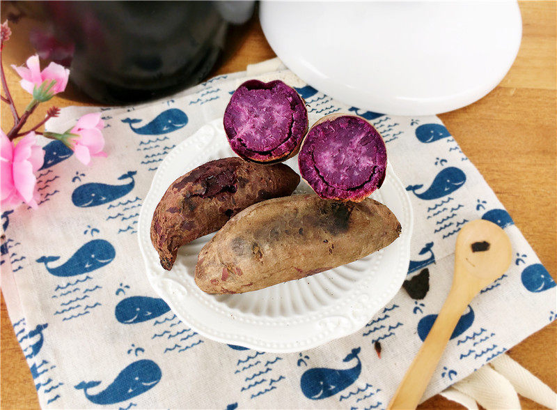 Hele Clay Pot Roasted Sweet Potato